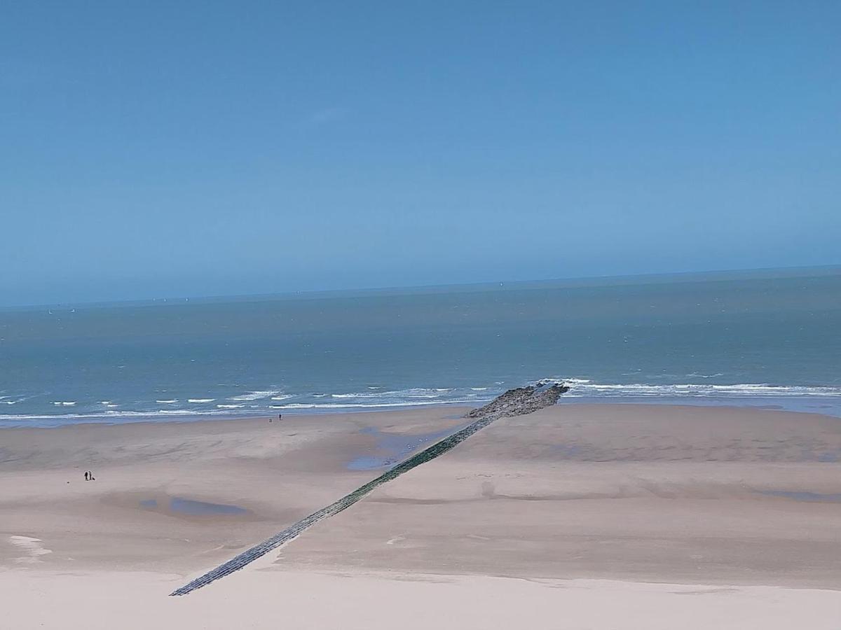 Lovely N° 9 Op Ieder Moment Een Prachtig Zeezicht & Zwembad Middelkerke Luaran gambar